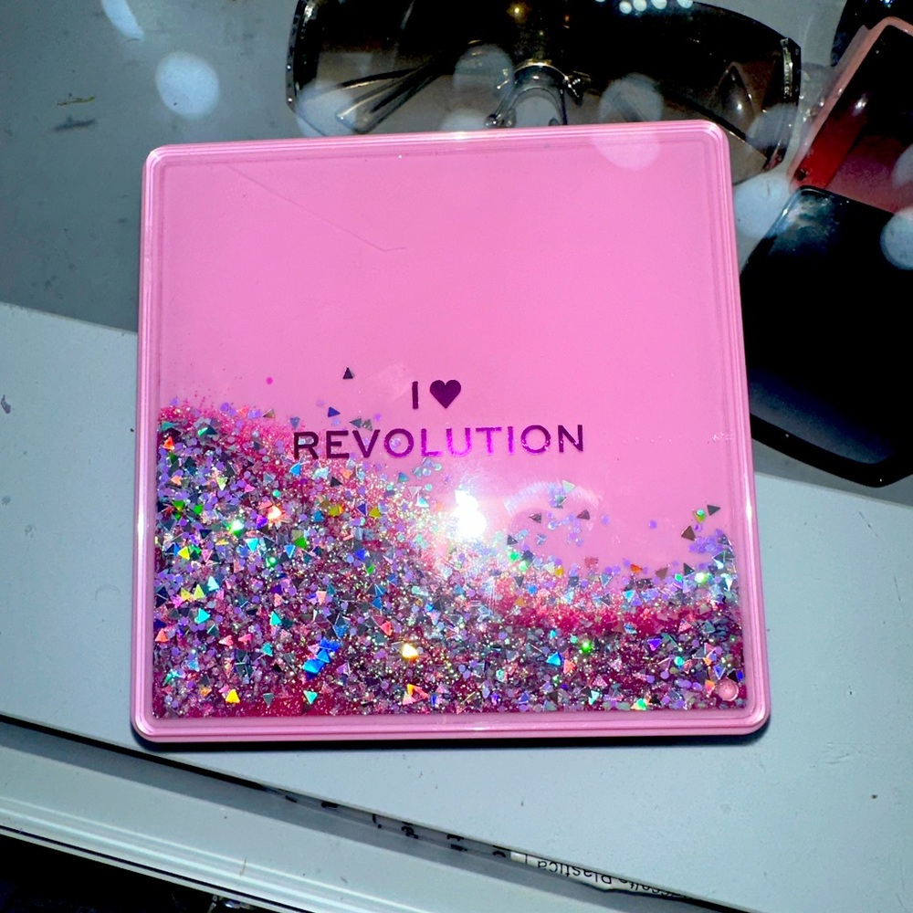 I heart revolution one true love